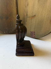 Load image into Gallery viewer, Finial Bookend
