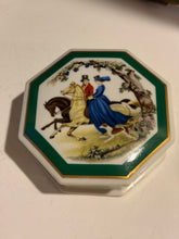 Load image into Gallery viewer, Southern Heirloom Fox Hunting Trinket Box
