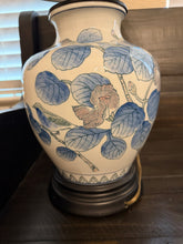 Load image into Gallery viewer, Bird Chinoiserie Lamp
