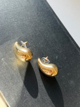 Load image into Gallery viewer, Large Tear Drop Earrings
