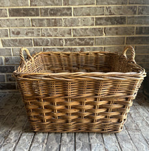 Load image into Gallery viewer, Vintage Laundry Basket
