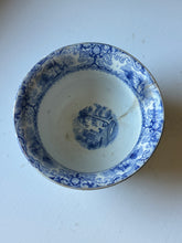 Load image into Gallery viewer, Foliage Blue &amp; White Porcelain Bowl
