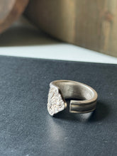 Load image into Gallery viewer, Utensil Ring C
