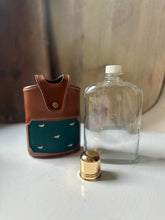 Load image into Gallery viewer, Vintage Brecher Duck Flask
