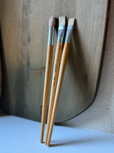 Load image into Gallery viewer, Vintage Paint Brush Set
