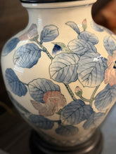 Load image into Gallery viewer, Bird Chinoiserie Lamp
