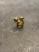 Load image into Gallery viewer, Vintage Brass Squirrel
